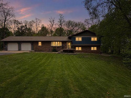 1802 S Carole Ct, Peru, IN, 46970-7282 | Card Image