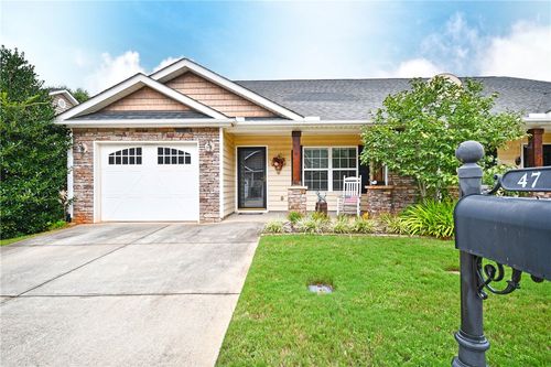47 Hillsborough Dr, Anderson, SC, 29621-2690 | Card Image