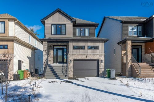 6 Breaktrail Dr, Bedford, NS, B4B2J7 | Card Image