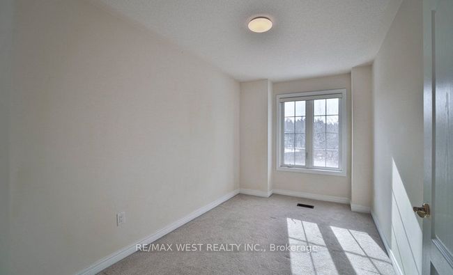 11 - 15 Old Colony Rd, House attached with 4 bedrooms, 4 bathrooms and 1 parking in Richmond Hill ON | Image 18