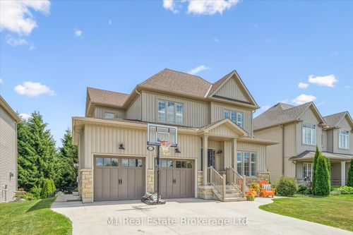 62 Ryan St, Fergus, ON, N1M0C9 | Card Image