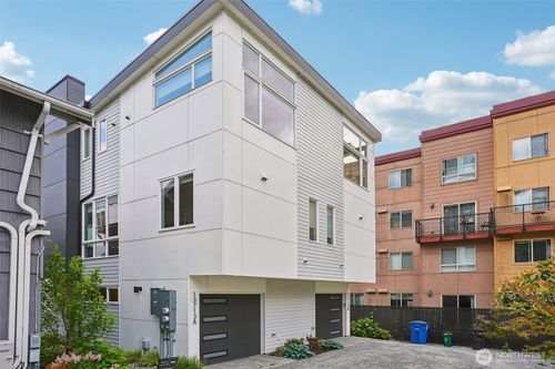 a-13713 35th Ave Ne, Seattle, WA, 98125-3703 | Card Image