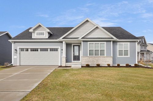 830 Burr Oak Court, Oconomowoc, WI, 53066 | Card Image