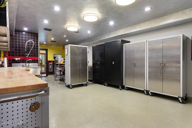 Garage Space | Image 5