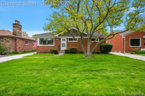 23344 Brookdale Blvd, Saint Clair Shores, MI, 48082-1110 | Card Image