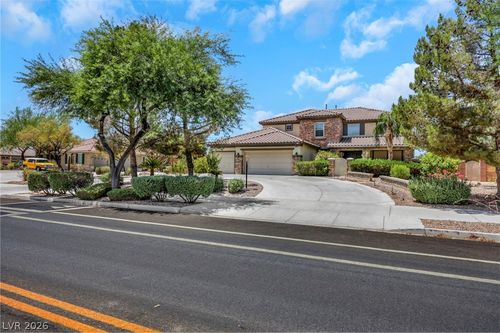8101 Bradley Rd, Las Vegas, NV, 89131-2046 | Card Image