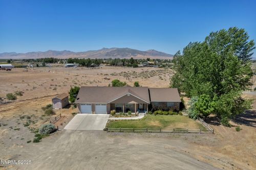8030 Verde Ct, Winnemucca, NV, 89445-8339 | Card Image
