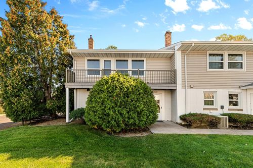 1348 Colonial Dr, Roseville, MN, 55113-4242 | Card Image