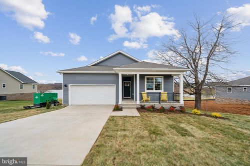 212 Waterfront Dr, RAPHINE, VA, 24472-2544 | Card Image