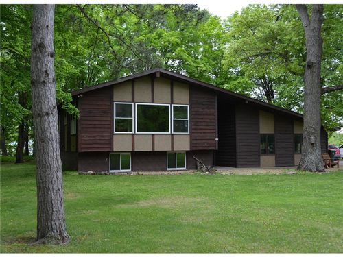 145 N Blanding Woods Rd, Saint Croix Falls, WI, 54024-9106 | Card Image