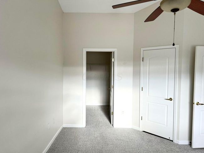 8061 Cranes Crossing Dr, Condo with 2 bedrooms, 2 bathrooms and null parking in Lewis Center OH | Image 22