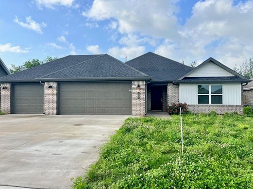 305 Pennington Ave, Prairie Grove, AR, 72753-4009 | Card Image