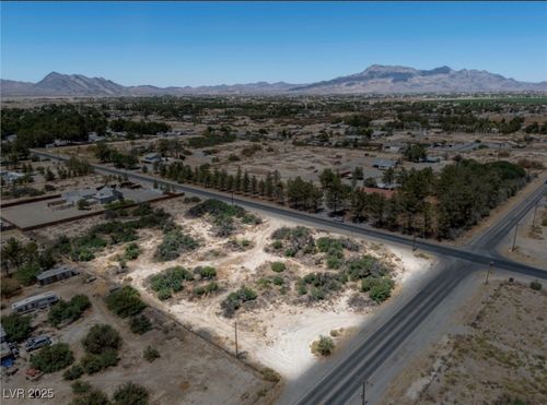 1011 W Basin Ave, Pahrump, NV, 89060 | Card Image