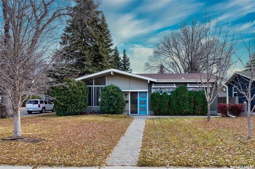 43 Spinks Dr, Saskatoon, SK, S7H3X1 | Card Image