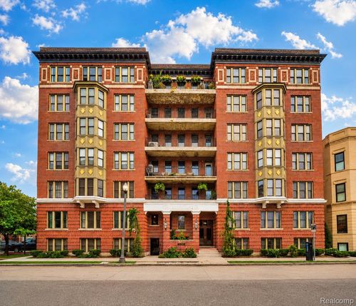 3-78 Watson St, Detroit, MI, 48201-2706 | Card Image