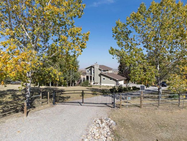 28 Poplar Hill Place, Home with 4 bedrooms, 3 bathrooms and 6 parking in Rural Rocky View County AB | Image 43