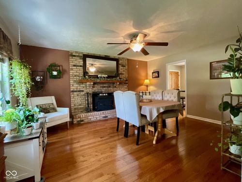 15830 E Lake Shore Dr N, Hope, IN, 47246-9783 | Card Image
