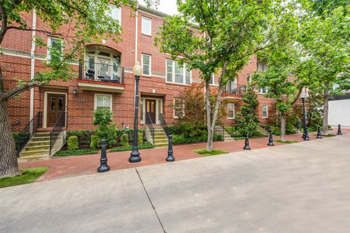 2492 Worthington St, Dallas, TX, 75204-2503 | Card Image