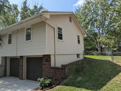 2206 Se Harding Street, House other with 3 bedrooms, 1 bathrooms and null parking in Oak Grove MO | Image 2