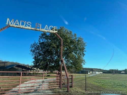 376 Lotoroc Ranch Rd, Barnsdall, OK, 74002 | Card Image