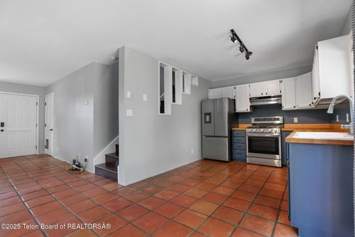 512-512 S Millward St, Jackson, WY, 83001-8586 | Card Image