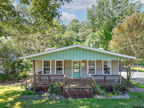 307 N Tyler St, Big Sandy, TX, 75755-2205 | Card Image