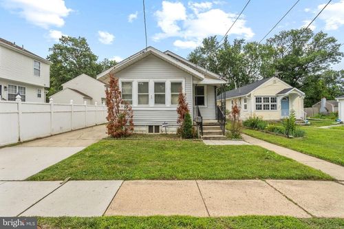 205 W Evergreen Ave, SOMERDALE, NJ, 08083-1505 | Card Image