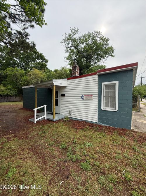 905 Nash St E, Wilson, NC, 27893-6340 | Card Image