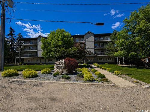 202-1901 Avenue W, Prince Albert, SK, S6V3V6 | Card Image
