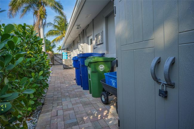 2009 Ne 24th St, House other with 2 bedrooms, 2 bathrooms and null parking in Wilton Manors FL | Image 51