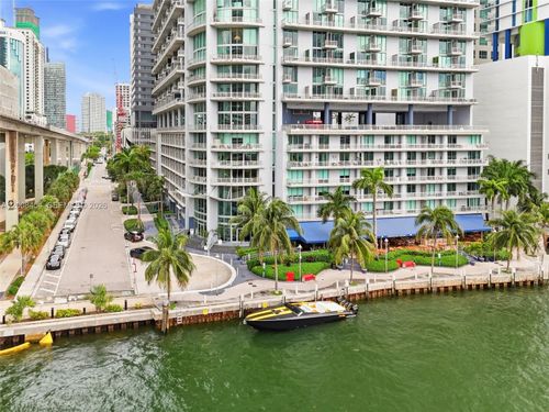 1912-690 Sw 1st Ct, MIAMI, FL, 33130-2924 | Card Image