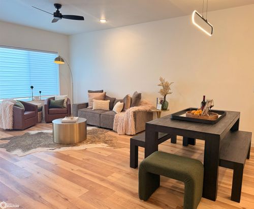 328 Fox Dr, Sac City, IA, 50583-3000 | Card Image