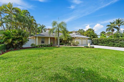 815 Sw Rustic Cir, Stuart, FL, 34997-6235 | Card Image