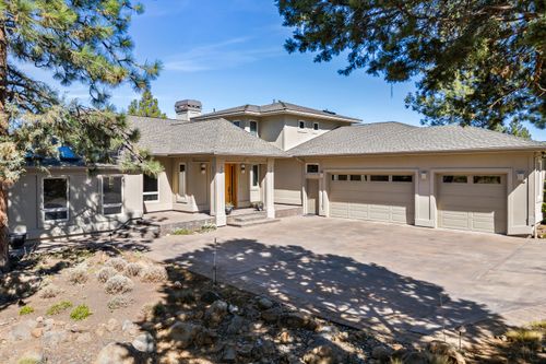 1600 Nw Overlook Dr, Bend, OR, 97703-8735 | Card Image