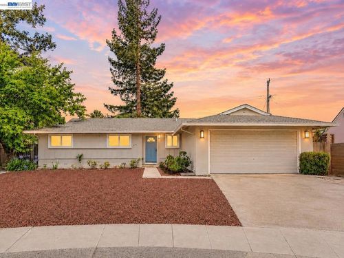 4875 Pepperwood Way, San Jose, CA, 95124-5219 | Card Image