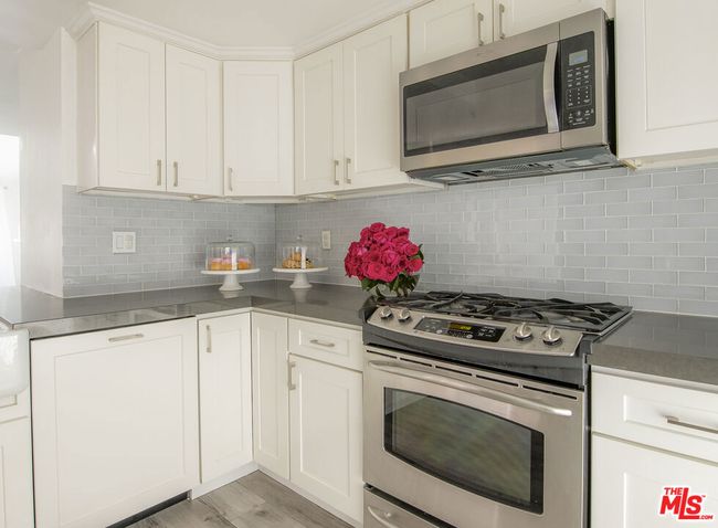 38 Sea Island Dr, Condo with 2 bedrooms, 2 bathrooms and 2 parking in Newport Beach CA | Image 12