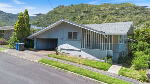 907 Ahuwale St, Honolulu, HI, 96821-1605 | Card Image