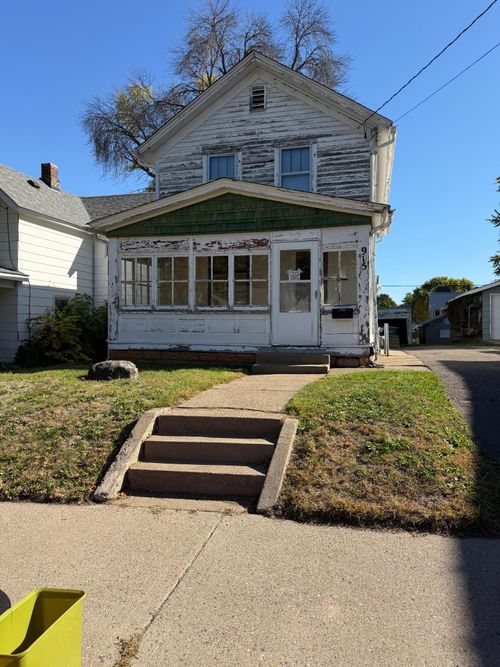 915 4th St S, Stillwater, MN, 55082-6245 | Card Image