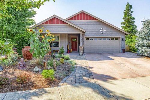335 Meadow Slope Dr, Talent, OR, 97540 | Card Image
