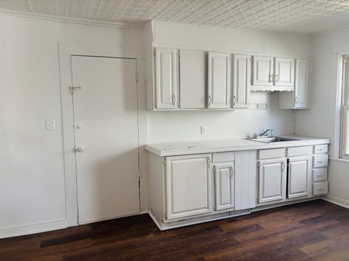5 Shedds Avenue, Nashua, NH, 03060 | Card Image