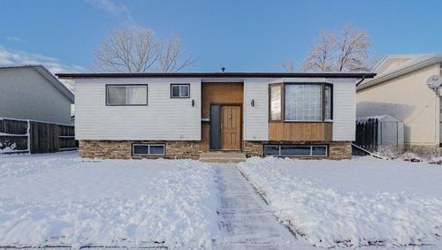 53 Collins Cres Se, Medicine Hat, AB, T1B1T7 | Card Image