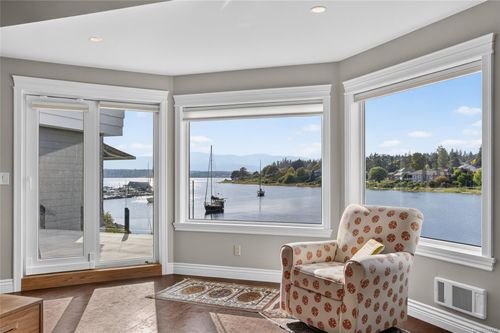 118-1807 Beaufort Ave, Comox, BC, V9M1R9 | Card Image