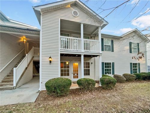 2b-905 Hanahan Court, Greensboro, NC, 27409 | Card Image