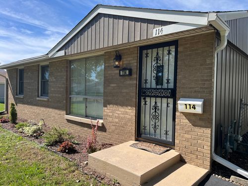 114 S Willow Ln, Glenwood, IL, 60425-1749 | Card Image