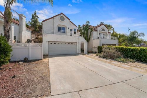 10525 Flora Verda Ct, Santee, CA, 92071-5902 | Card Image