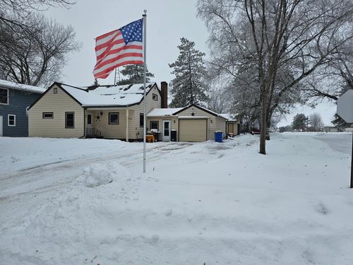 204 S Dayton Ave, Parkers Prairie, MN, 56361-4730 | Card Image