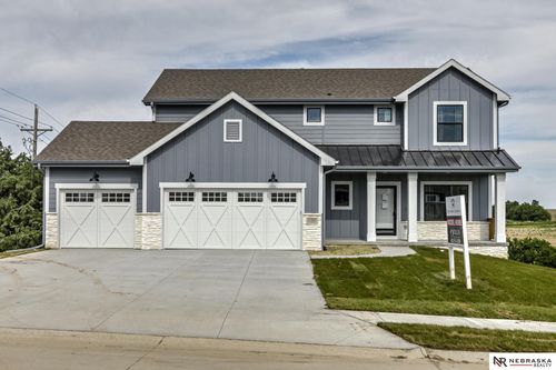 19015 Ranch Dr, Papillion, NE, 68046 | Card Image