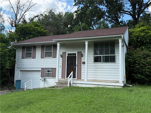 8512 E 91st Street, Kansas City, MO, 64138 | Card Image