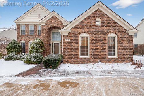 47497 Fox Run Dr, Canton, MI, 48187-5600 | Card Image