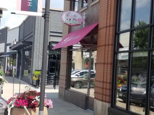 g-2751 N Mayfair Rd, Milwaukee, WI, 53222-4401 | Card Image